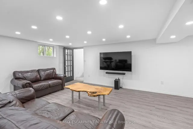 Additional image 32 of 8 Northcliffe Ave