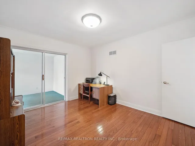 Additional image 19 of 397 Cortleigh Blvd