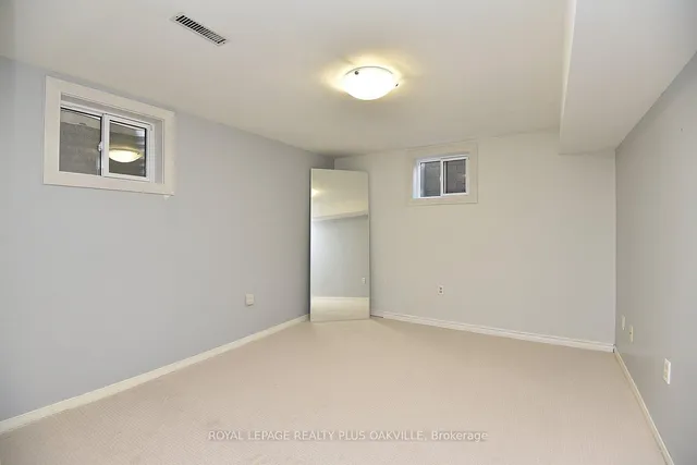 Additional image 46 of 81 Jerome Park Dr