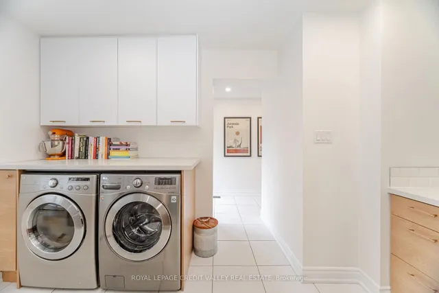 Additional image 16 of 165 Islington Ave