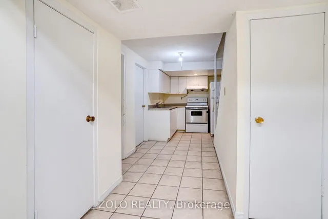 Additional image 34 of 136 Goldhawk Tr