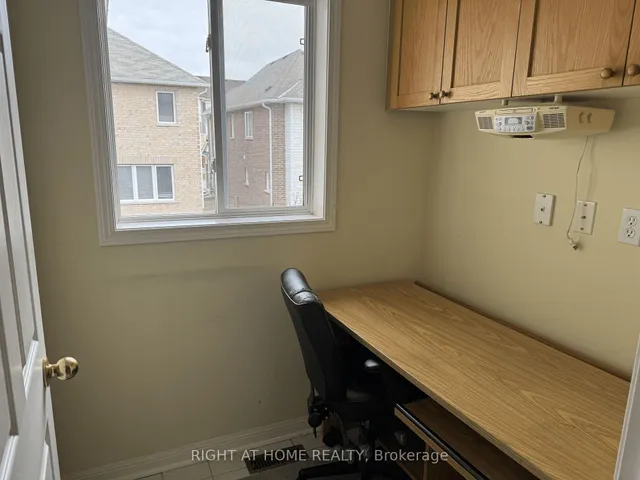 Additional image 23 of 1595 Cartwright Cres