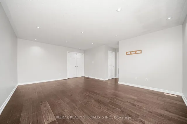 Additional image 34 of 102 Chalkfarm Cres