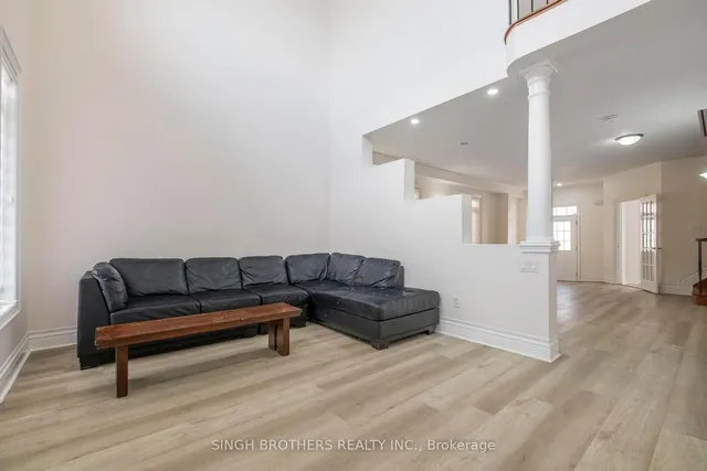 Additional image 36 of 78 Mainard Cres