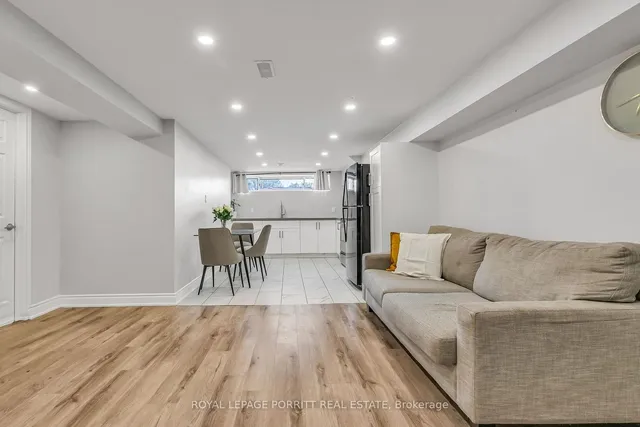 Additional image 30 of 14 Albion Cres