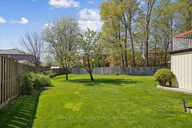 Additional image 2 of 711 Esprit Cres