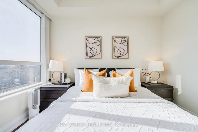 Additional image 30 of 5 Sheppard Ave Unit 2019