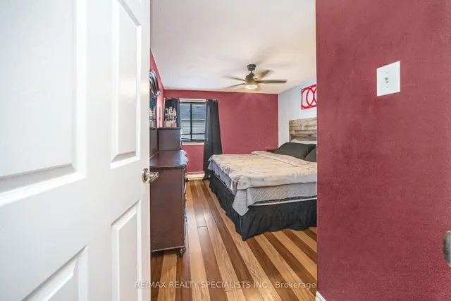 Additional image 24 of 18 Hardcastle Crt