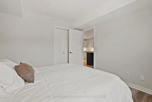 Additional image 11 of 1810 Walker's Line Unit 204