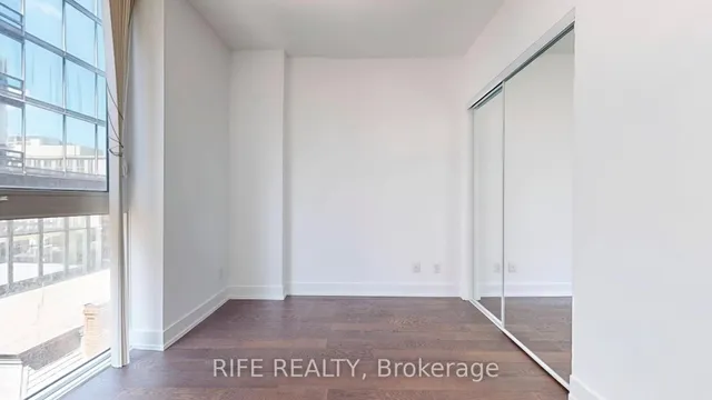 Additional image 18 of 7 Grenville St Unit 519