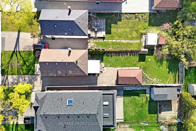 Additional image 33 of 24 Braeburn Ave