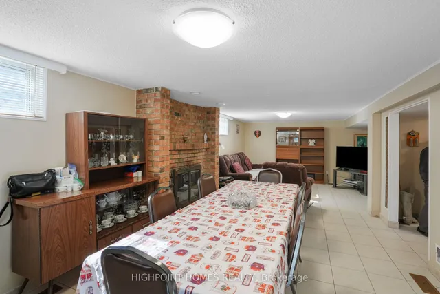 Additional image 33 of 31 Scarden Ave