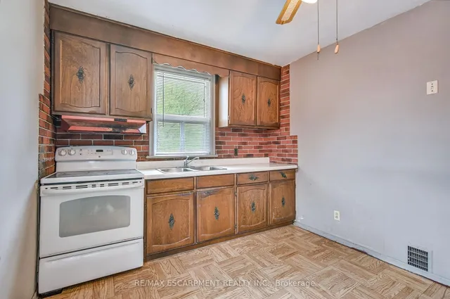 Additional image 23 of 48 Woodbridge Rd