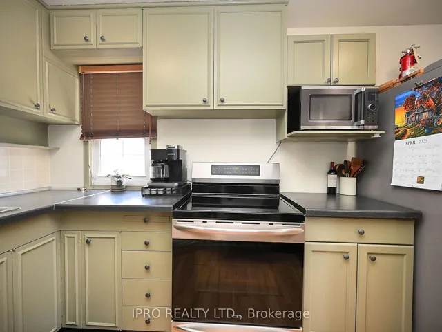 Additional image 20 of 13 Avon Park Dr