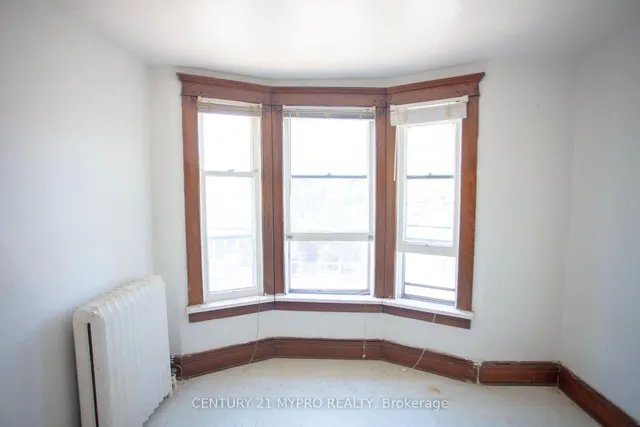 Additional image 11 of 35 Huron St