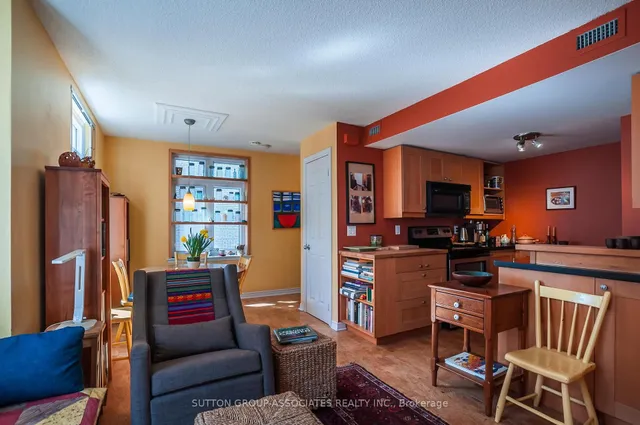 Additional image 10 of 100 Redpath Ave Unit 28