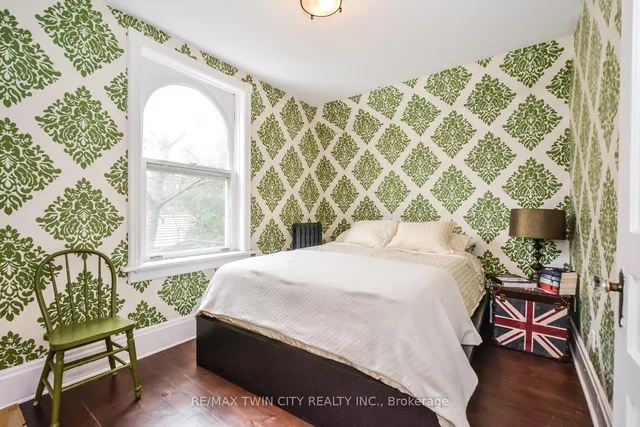 Additional image 25 of 19 Roland St