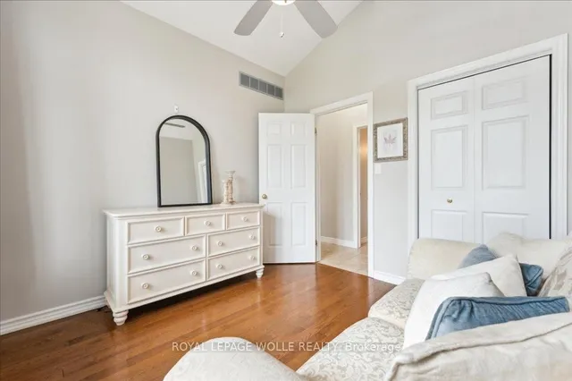 Additional image 19 of 504 Country Clair Pl