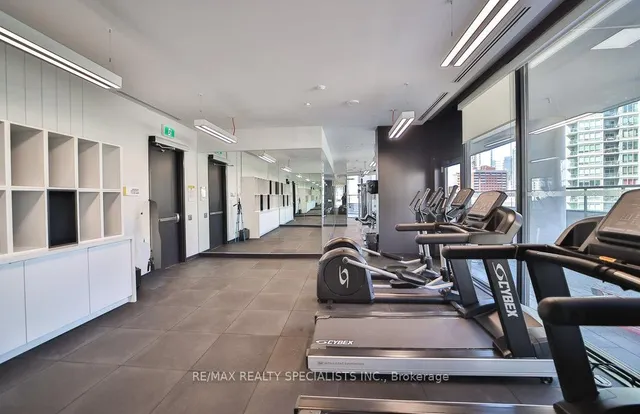 Additional image 41 of 159 WELLESLEY St Unit 404