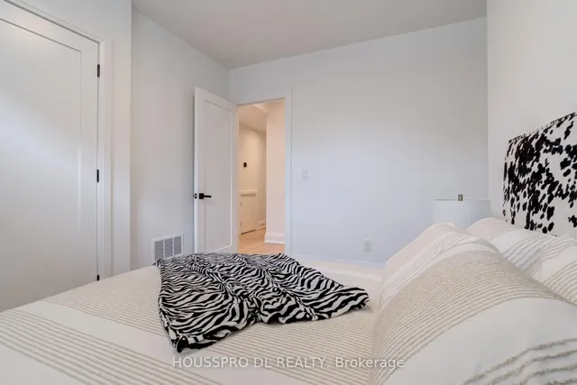 Additional image 36 of 718 Hillsdale Ave