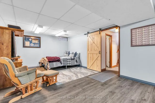 Additional image 31 of 121 Martinglen Cres