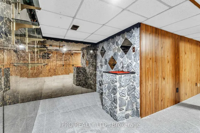 Additional image 29 of 40 Village Crt