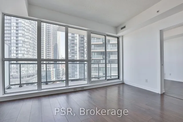 Additional image 16 of 51 East Liberty St Unit 1006