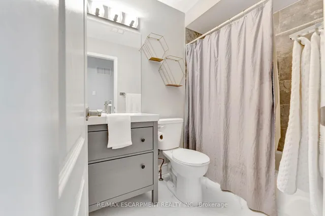 Additional image 16 of 112 Harnesworth Cres