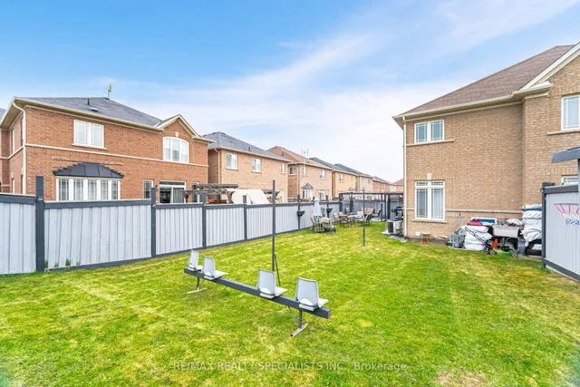 Additional image 47 of 383 Queen Mary Dr