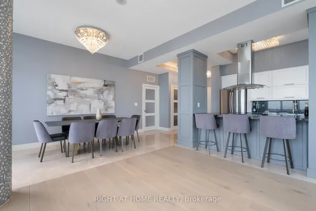 Additional image 7 of 65 Bremner Blvd Unit 5104