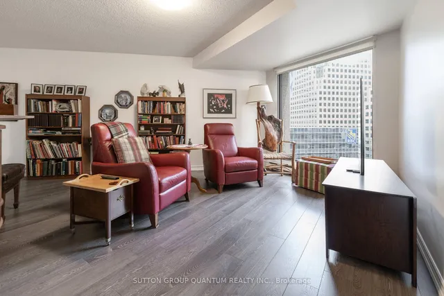 Additional image 17 of 55 Harbour Sq Unit 1113