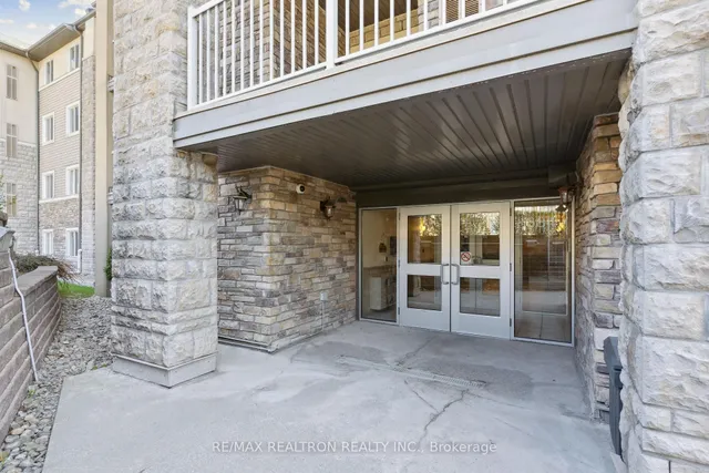 Additional image 5 of 684 Warden Ave Unit 103