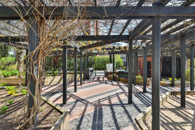 Additional image 39 of 701 King St Unit 1013