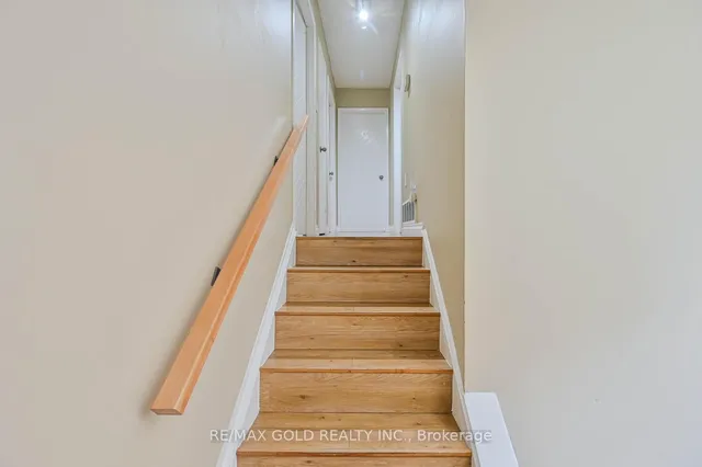 Additional image 15 of 10 Cupola Crt