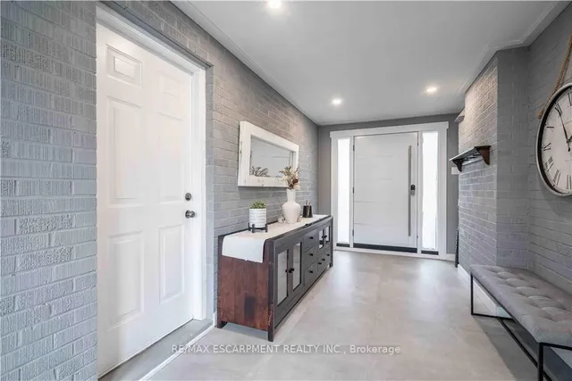 Additional image 6 of 56 Oakley Crt