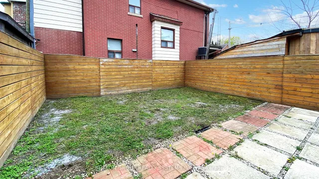 Additional image 25 of 43 Greenlaw Ave