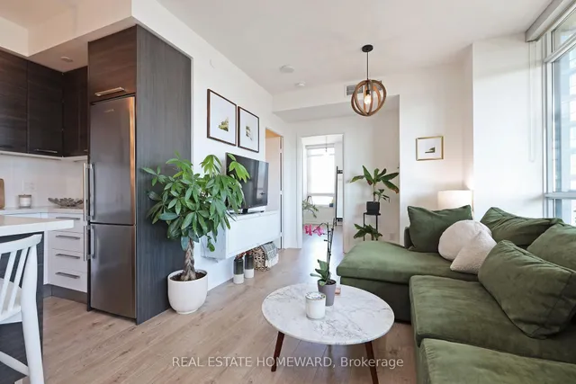 Additional image 4 of 36 Park Lawn Ave Unit 810