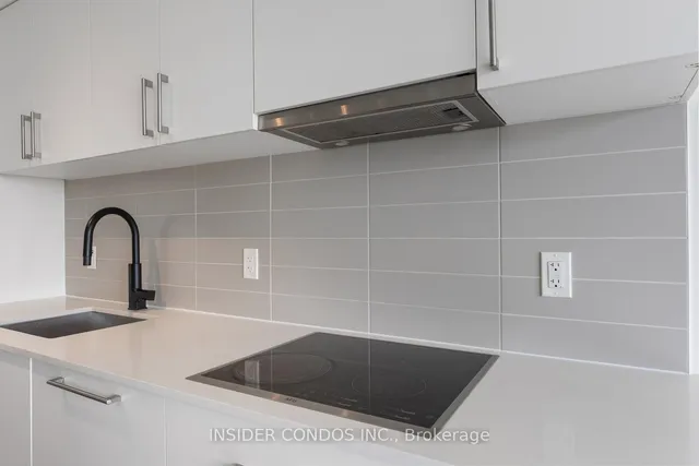 Additional image 13 of 27 Bathurst St Unit 1203