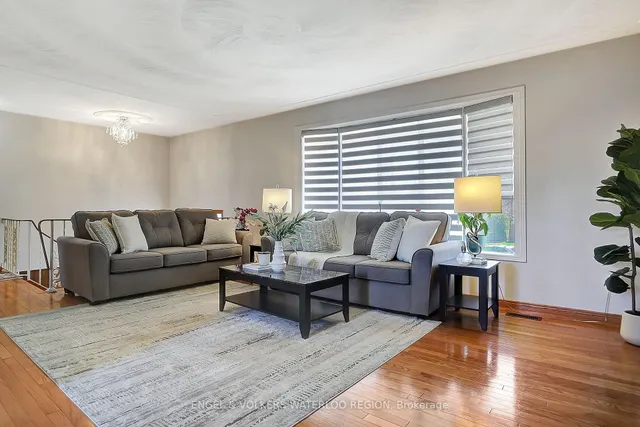 Additional image 4 of 137 Wimbleton Cres