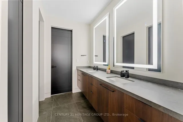 Additional image 22 of 29 Peru Rd