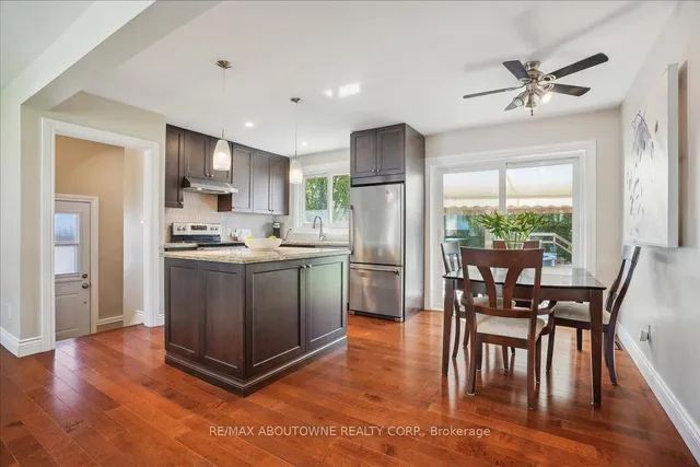 Additional image 17 of 40 Autumn Leaf Rd