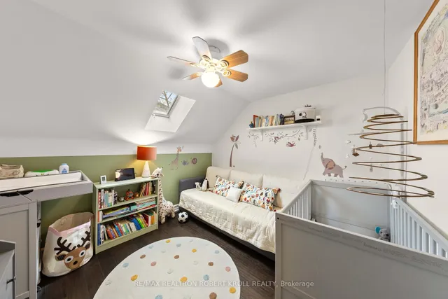 Additional image 32 of 37 Johnston Ave