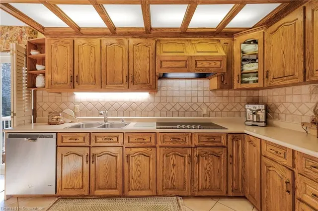 Additional image 11 of 3236 Cedartree Cres