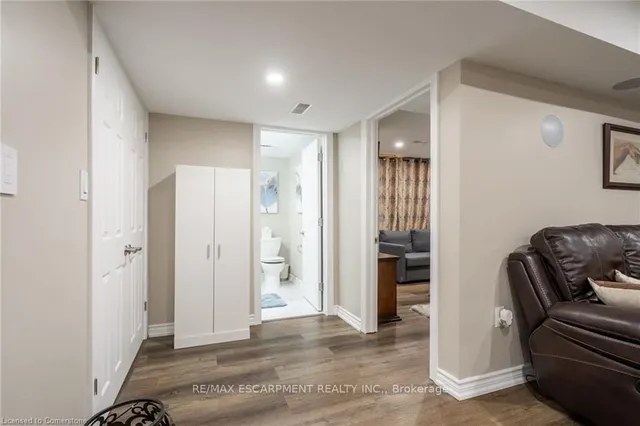 Additional image 32 of 78 Rockledge Dr