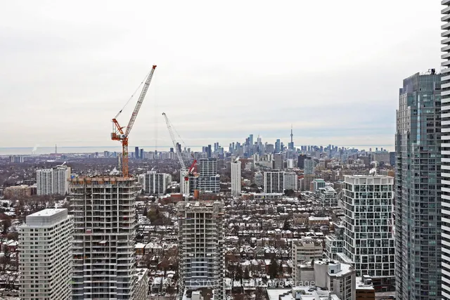 Additional image 11 of 39 Roehampton Ave Unit 3803