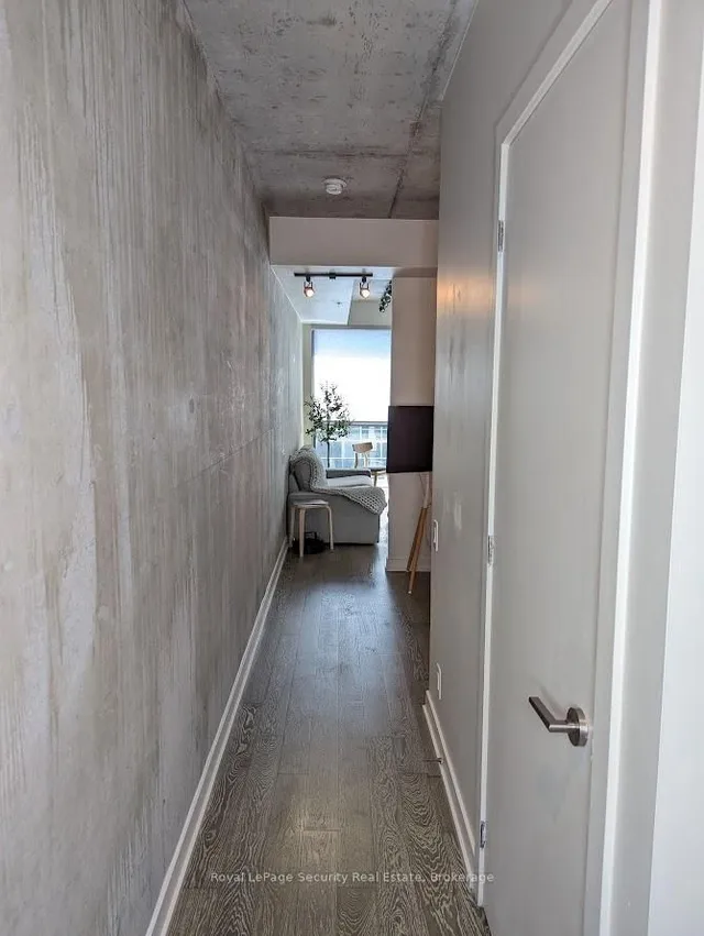 Additional image 14 of 39 Brant St Unit 816