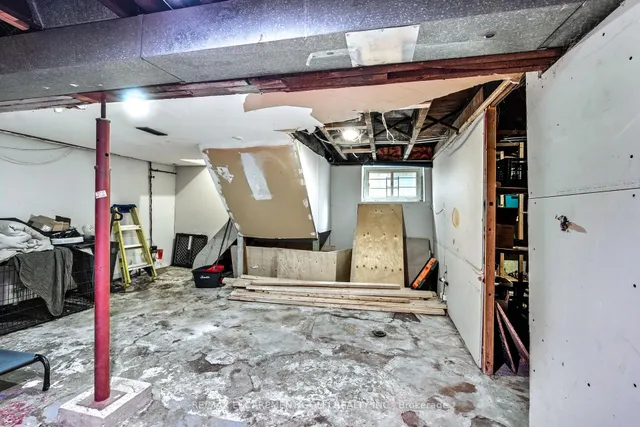 Additional image 31 of 131 Alpine Ave