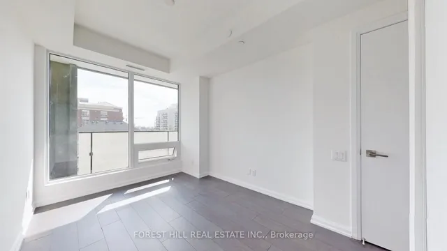 Additional image 13 of 4208 Dundas St Unit 305