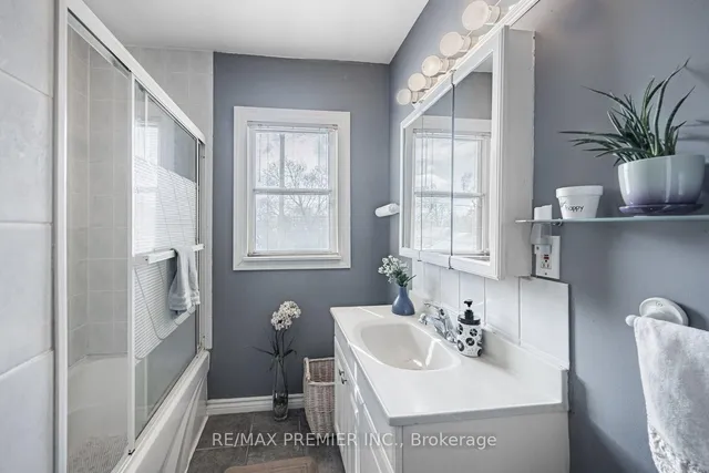 Additional image 16 of 32 Genthorn Ave