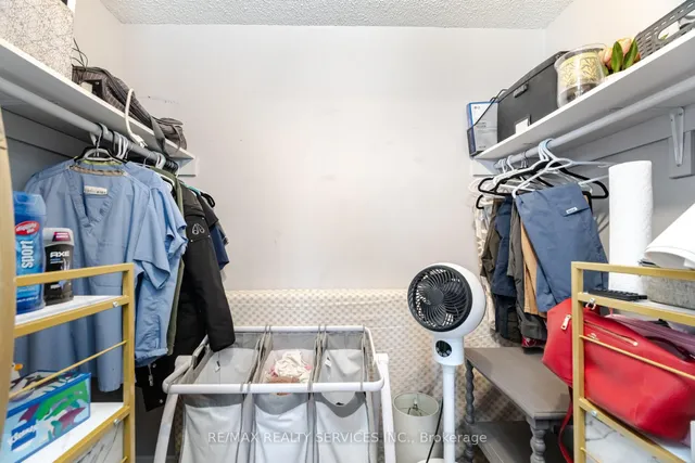 Additional image 27 of 34 Chipmunk Cres